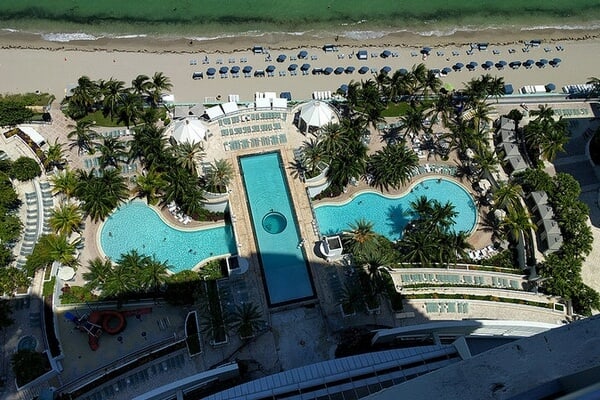 Diplomat Beach Resort 1
